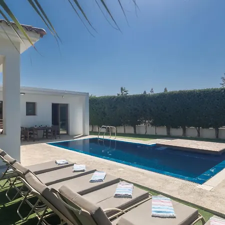 Holiday home Satin Svi1 By Interhome