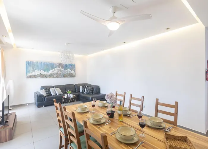 Satin Svi1 By Interhome *